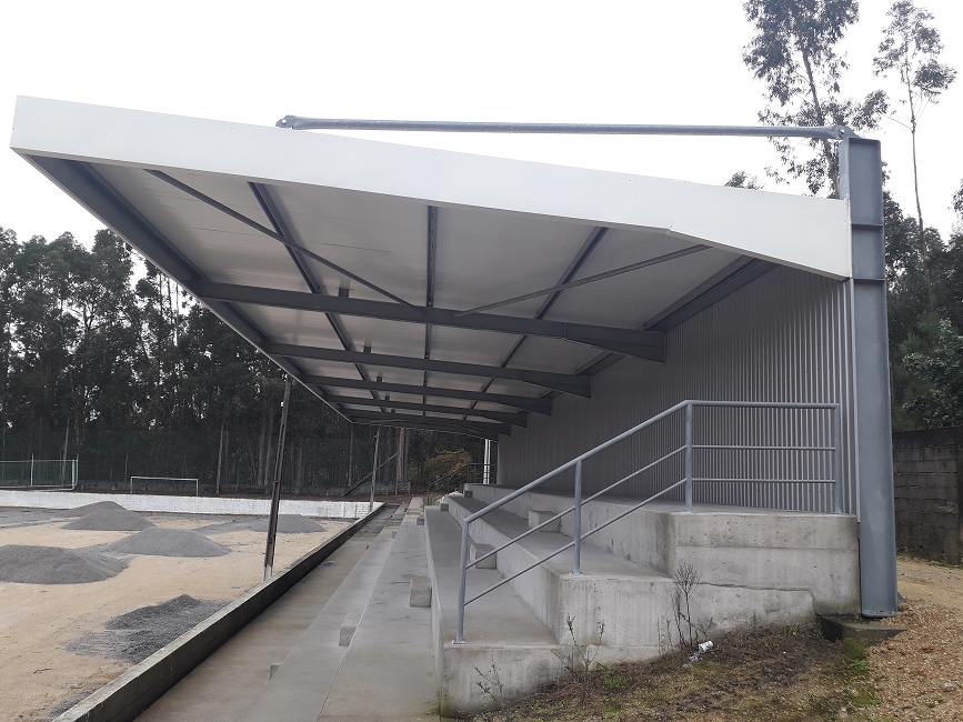 Cobertura metalica de platateia